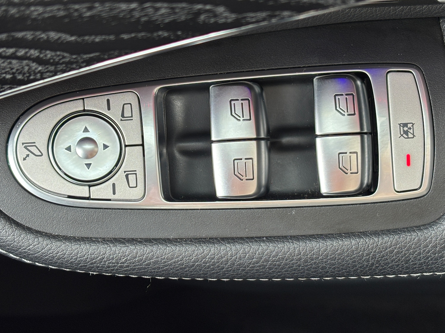 Used Mercedes-Benz GLC 2020 for sale - 75773991: Photo 40