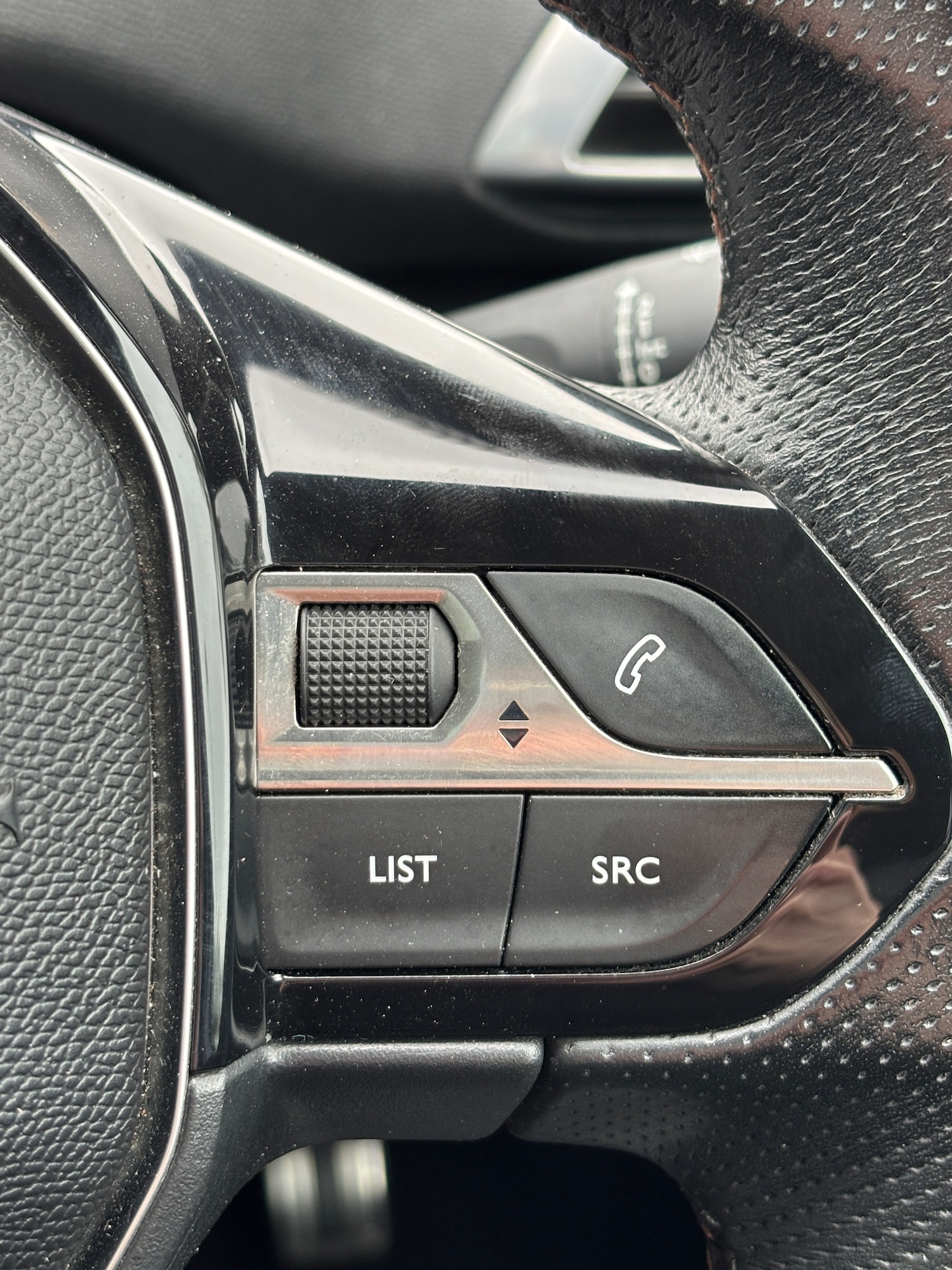 Used Peugeot 3008 2017 for sale - 75694385: Photo 29
