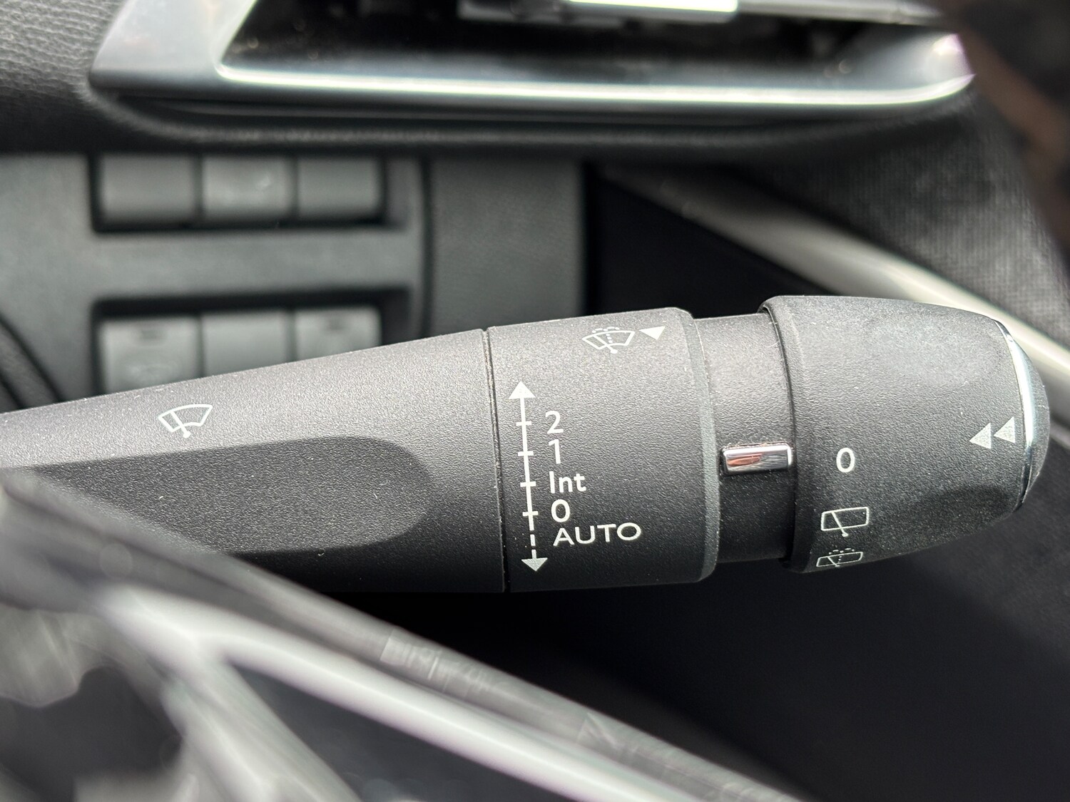 Used Peugeot 3008 2017 for sale - 75694385: Photo 30