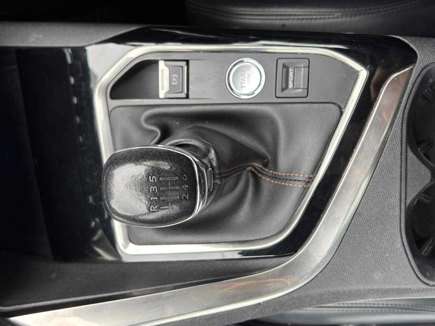 Used Peugeot 3008 2017 for sale - 75694385: Photo 41