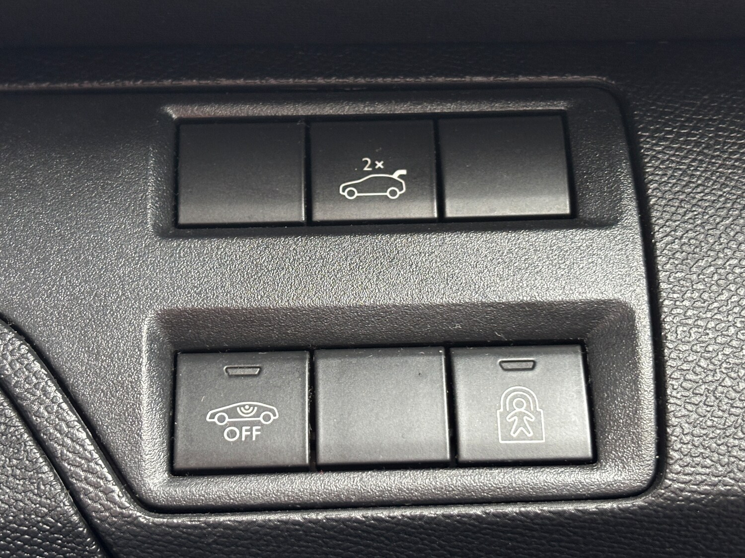 Used Peugeot 3008 2017 for sale - 75694385: Photo 43