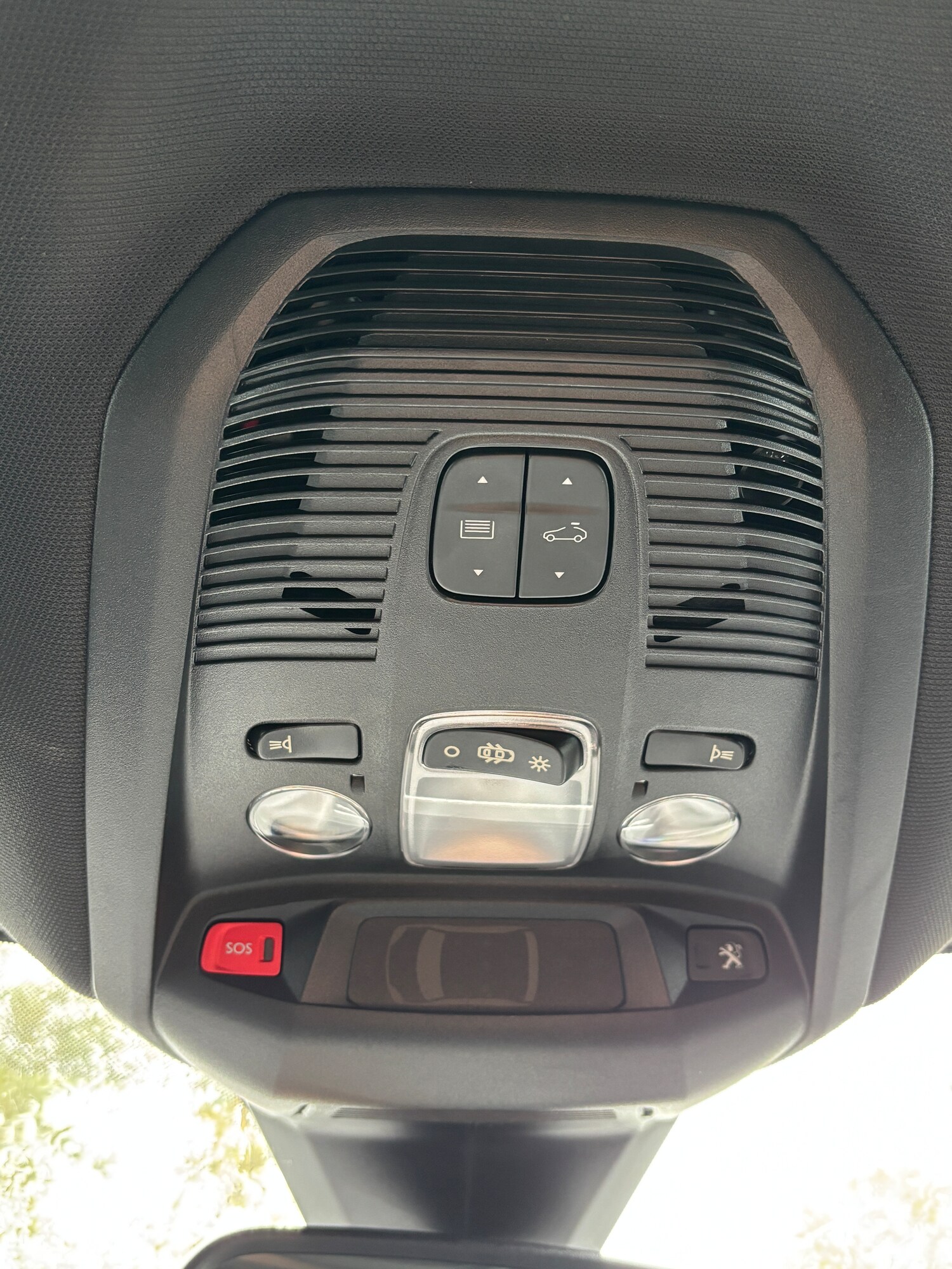 Used Peugeot 3008 2017 for sale - 75694385: Photo 46