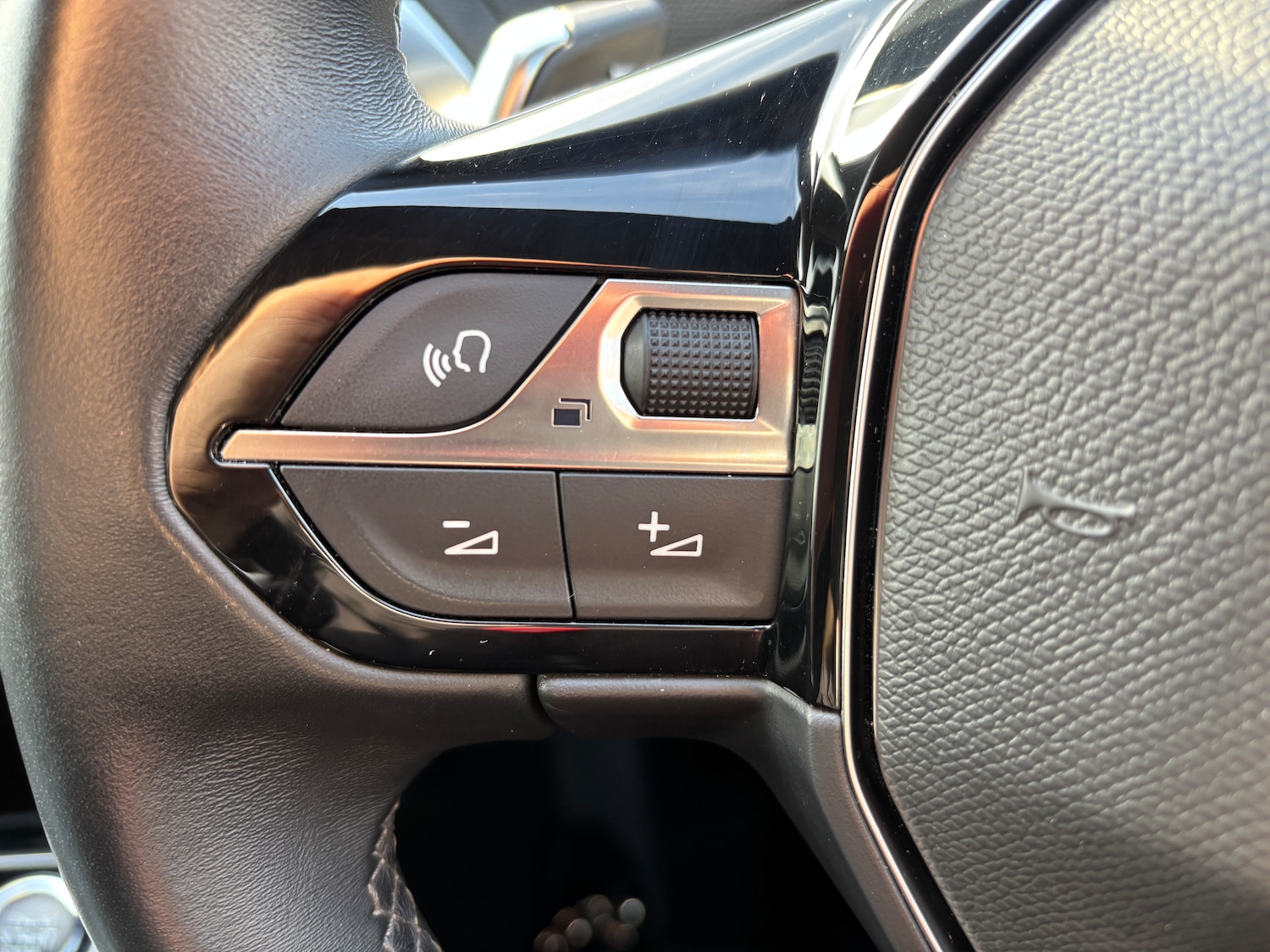 Used Peugeot 3008 2023 for sale - 76503076: Photo 25