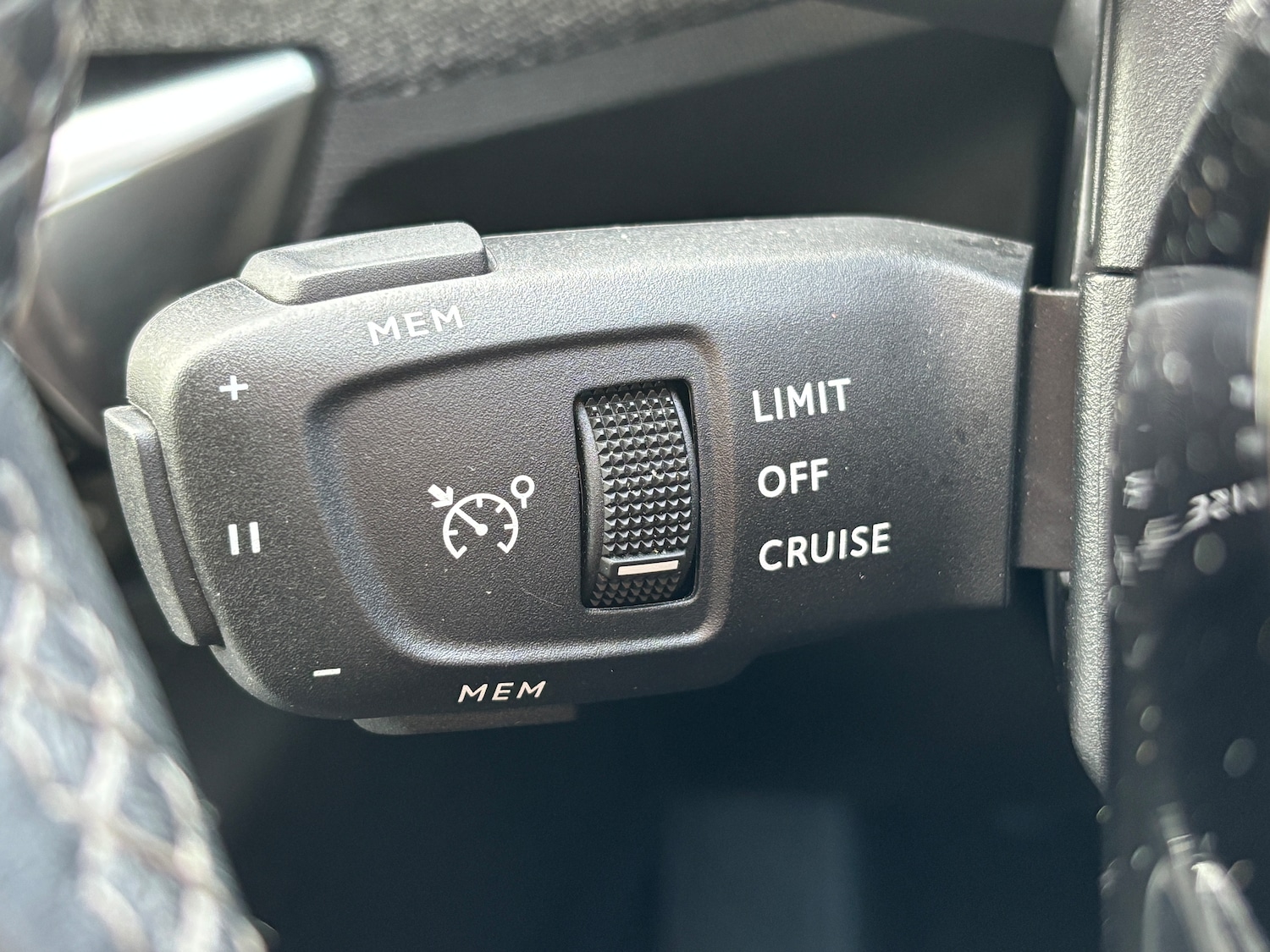 Used Peugeot 3008 2023 for sale - 76503076: Photo 28