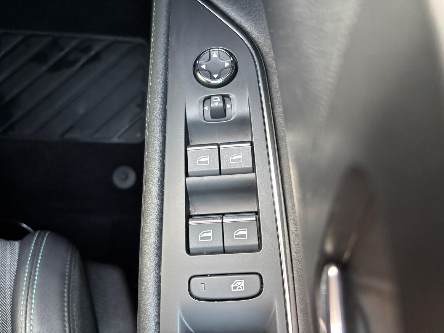 Used Peugeot 3008 2023 for sale - 76503076: Photo 41