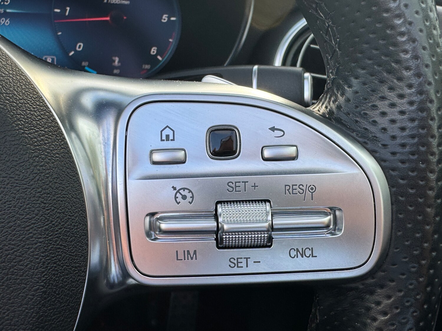 Used Mercedes-Benz C Class 2019 for sale - 75705175: Photo 35