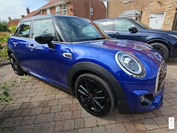 Used MINI Hatch 2019 for sale - 75932600: Photo