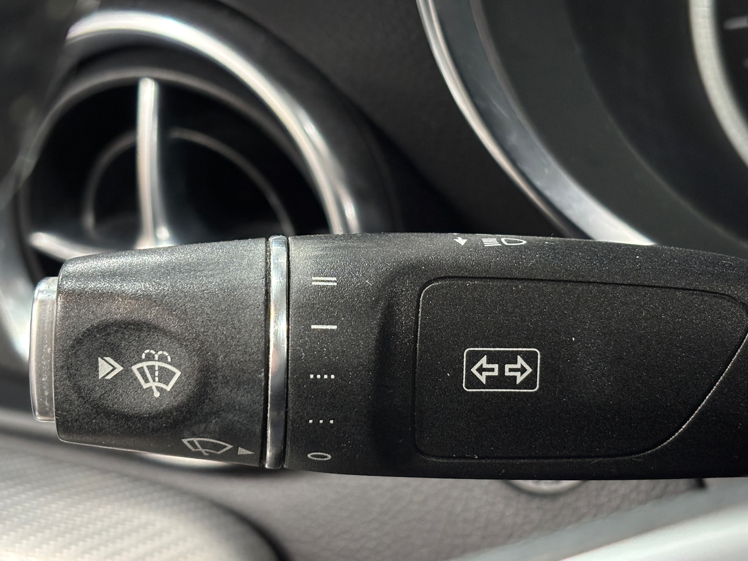 Used Mercedes-Benz SLC 2019 for sale - 75603992: Photo 23