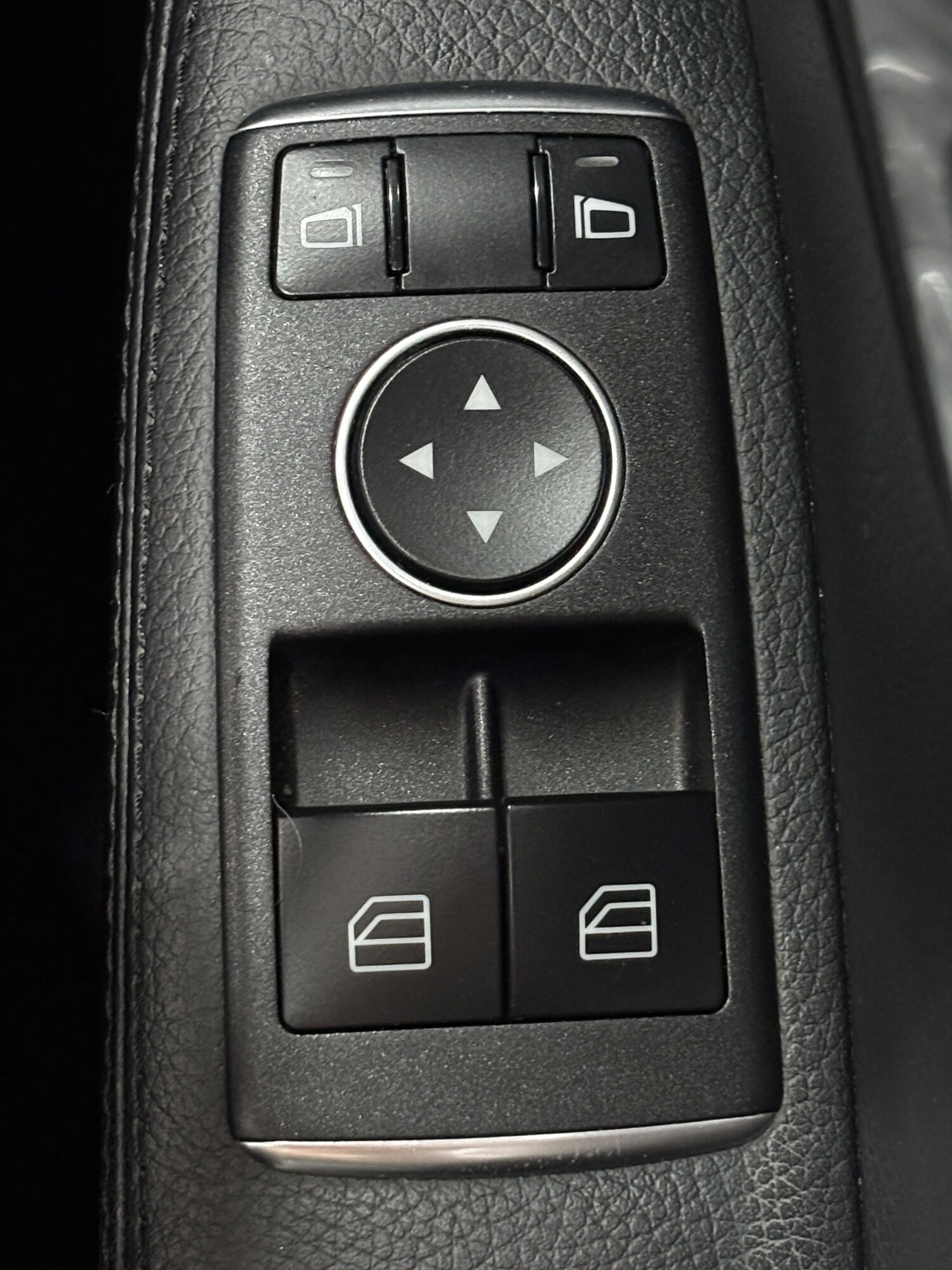 Used Mercedes-Benz SLC 2019 for sale - 75603992: Photo 30