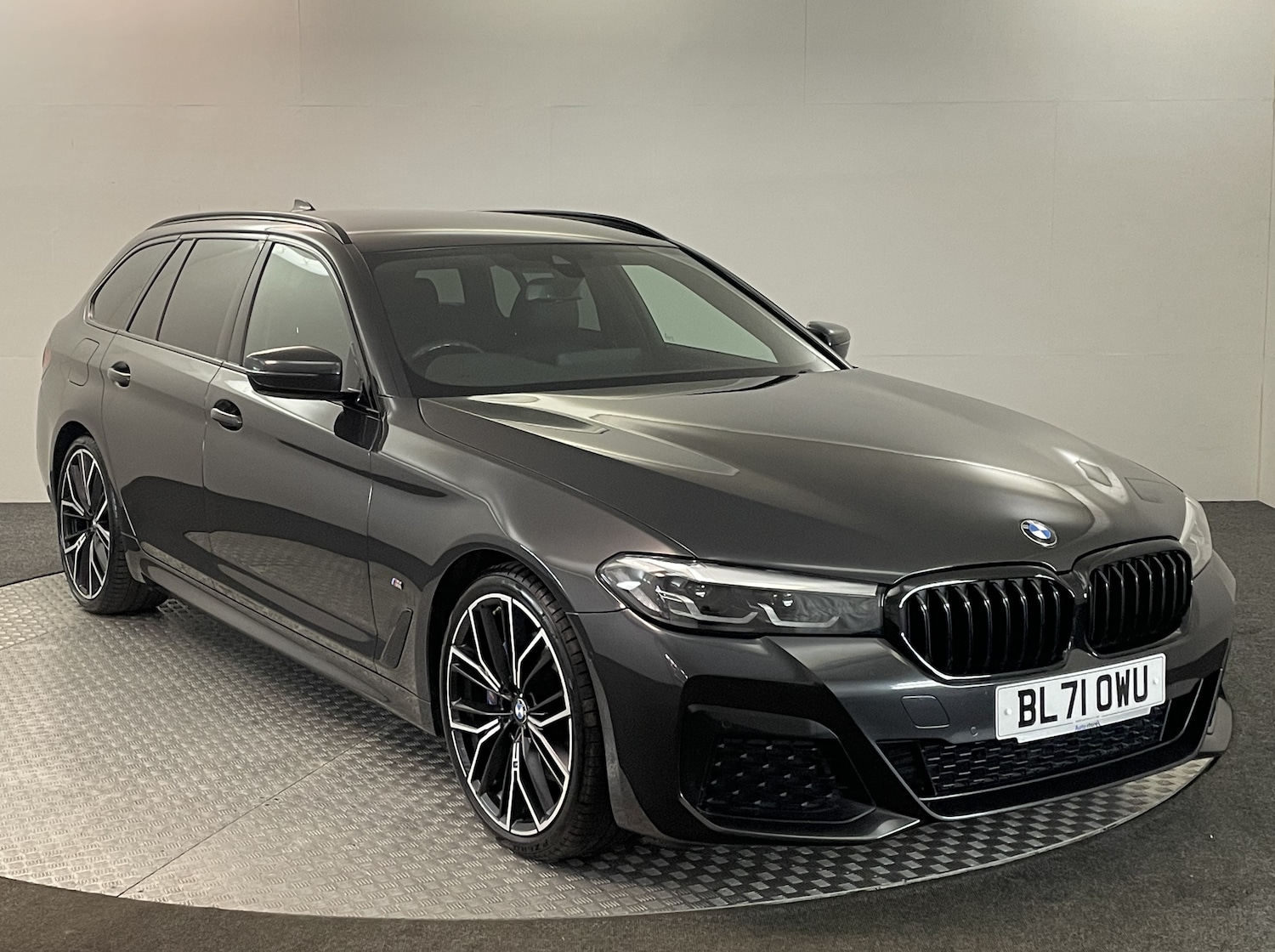 Used BMW 5 Series 2022 for sale - 76126173: Photo 1