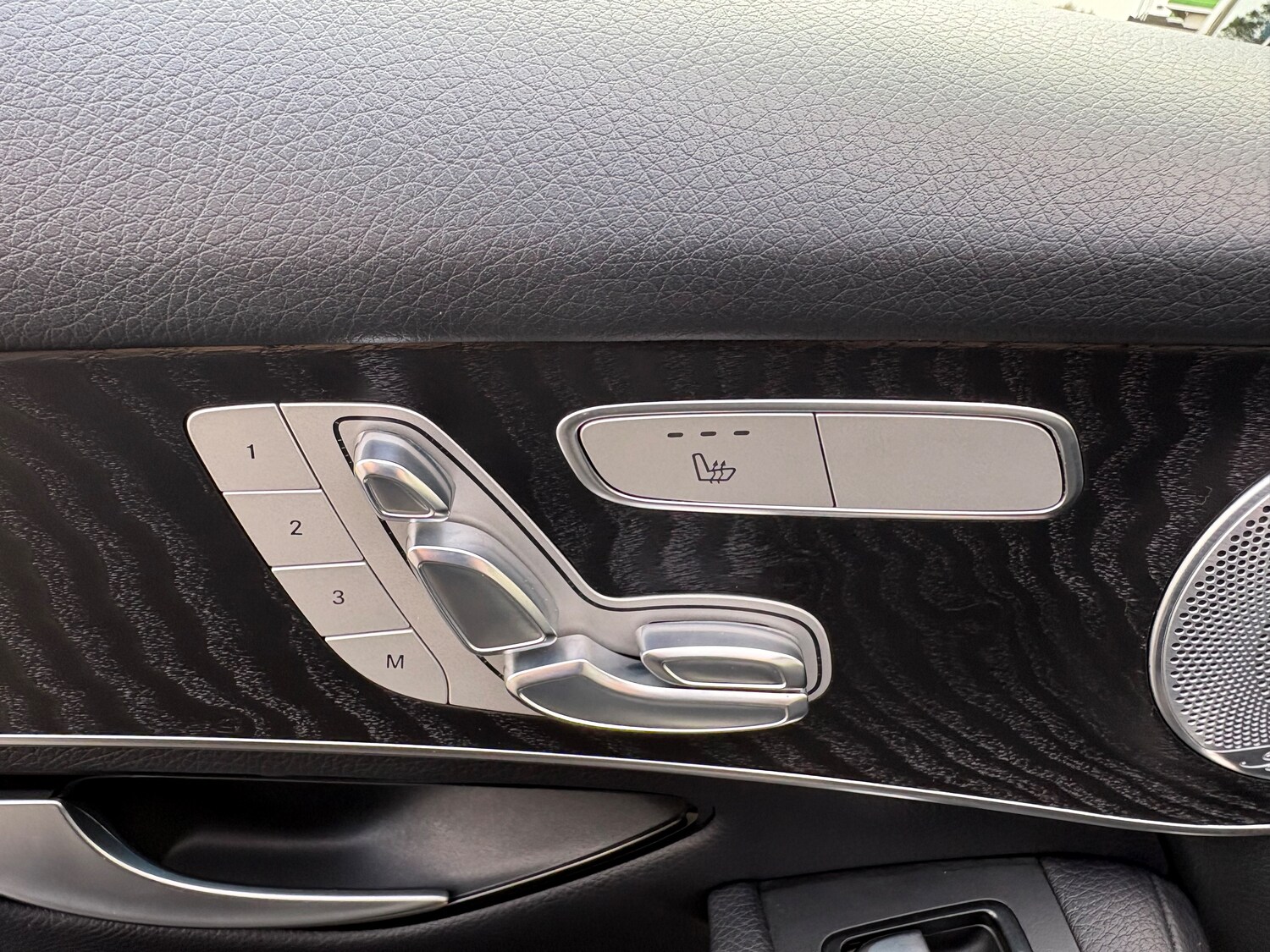 Used Mercedes-Benz GLC 2017 for sale - 76197733: Photo 32