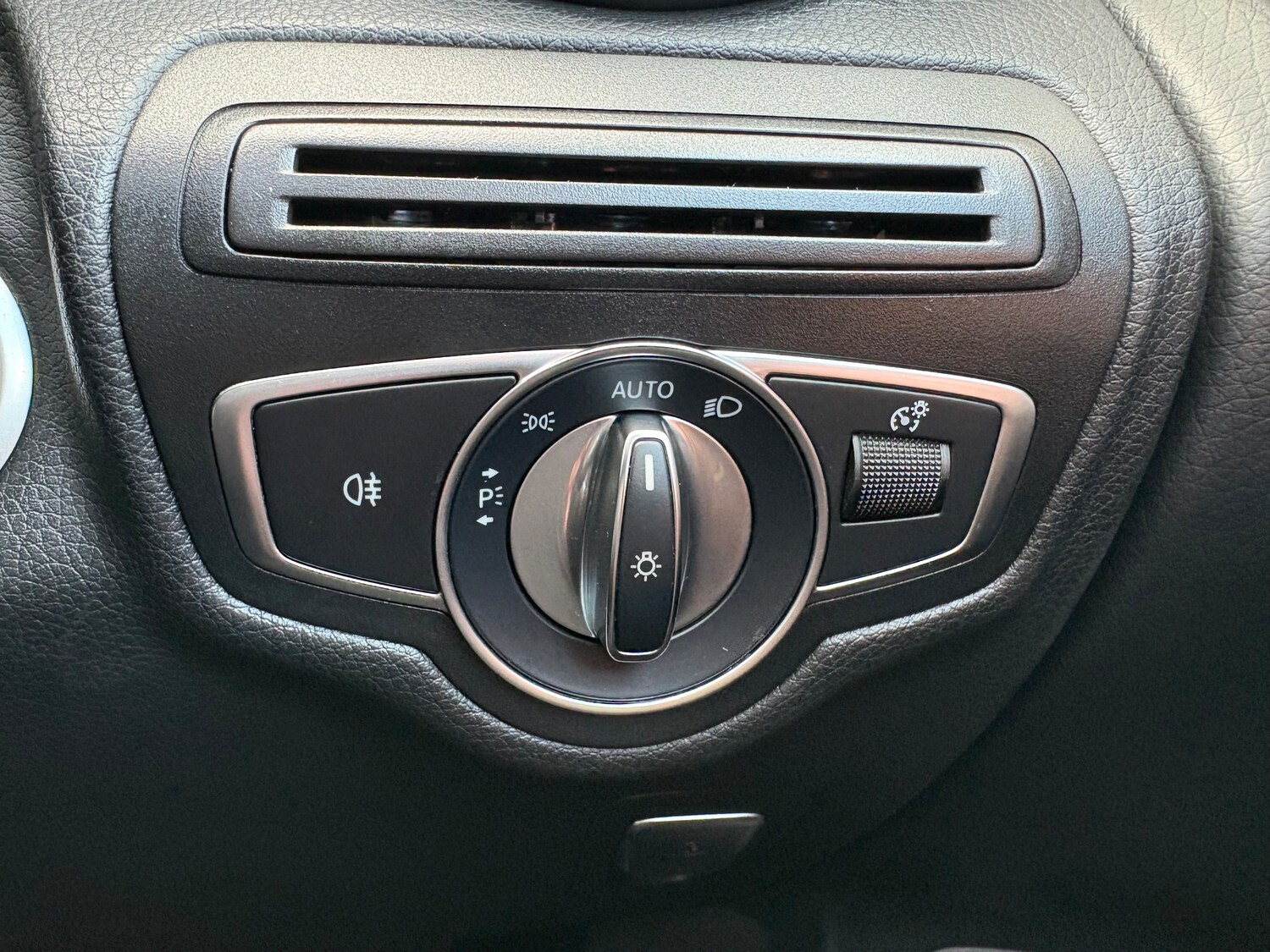 Used Mercedes-Benz GLC 2017 for sale - 76197733: Photo 46