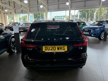 Used Volvo V60 2020 for sale - 75143901: Photo