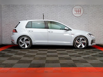 Used Volkswagen Golf 2017 for sale - 79107493: Photo
