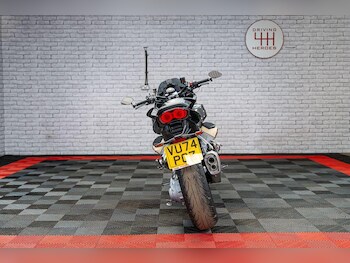 Used Moto Guzzi V100 2024 for sale - bike-78969525: Photo