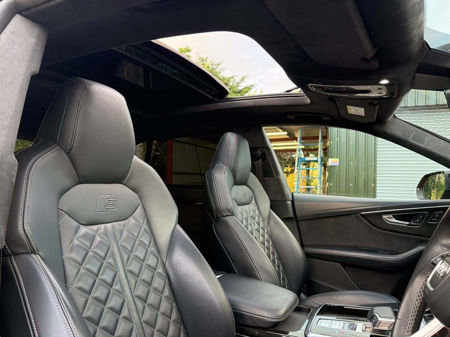 Used Audi Q8 2022 for sale - 76394967: Photo 30