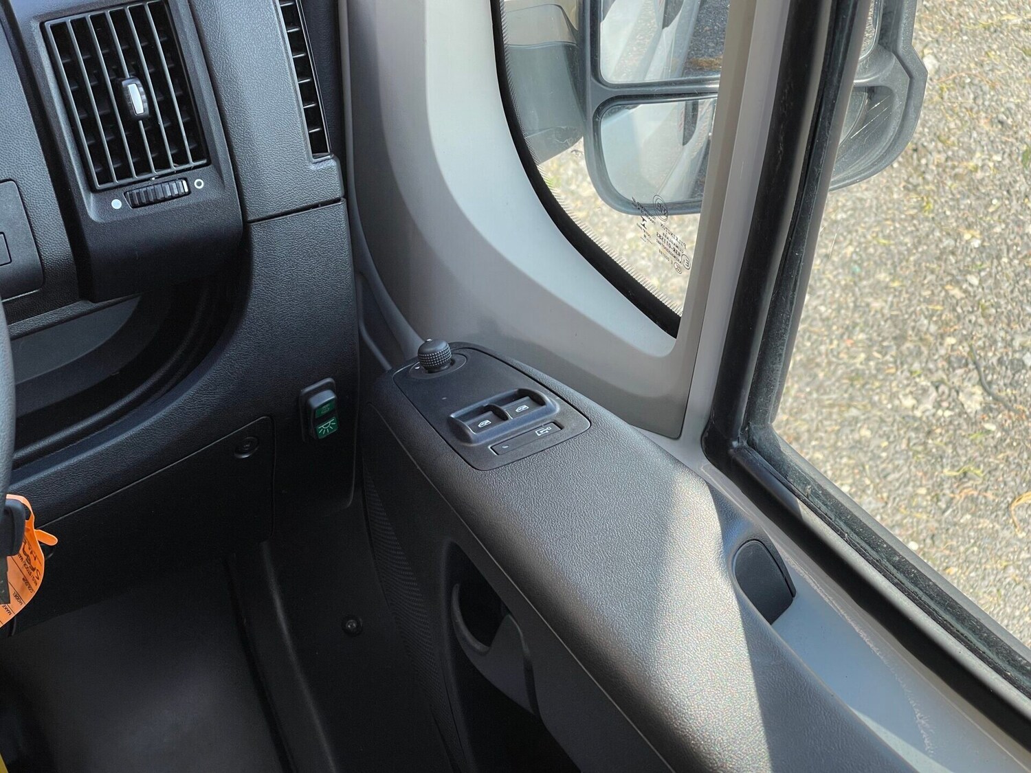 Vehicle 29