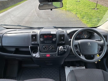 Used Peugeot Boxer 2018 for sale - 75423018: Photo