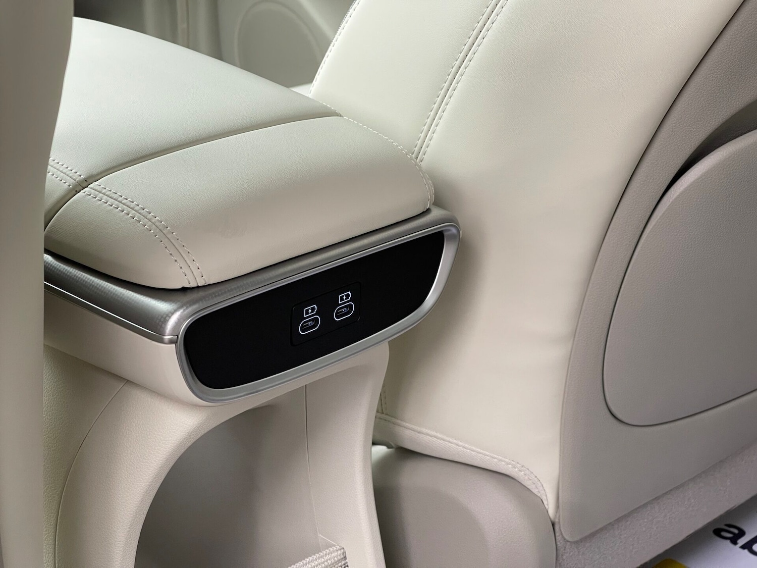 Used Genesis GV60 2025 for sale - 77502838: Photo 40