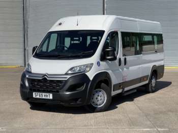2020 (69) - 40 L4H2 BLUEHDI 17 SEAT LIGHTWEIGHT NON D1* MINIBUS w/ RAMP, SENSORS, A/C 5-Door