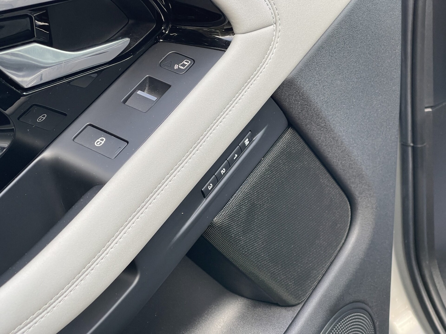 Used Land Rover Range Rover Evoque 2019 for sale - 77571184: Photo 14