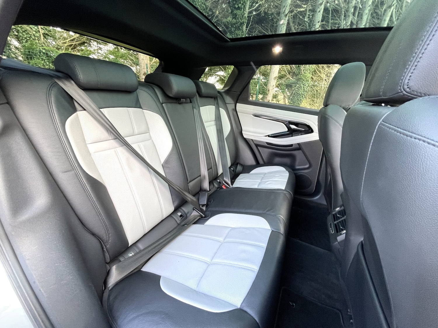 Used Land Rover Range Rover Evoque 2019 for sale - 77571184: Photo 31