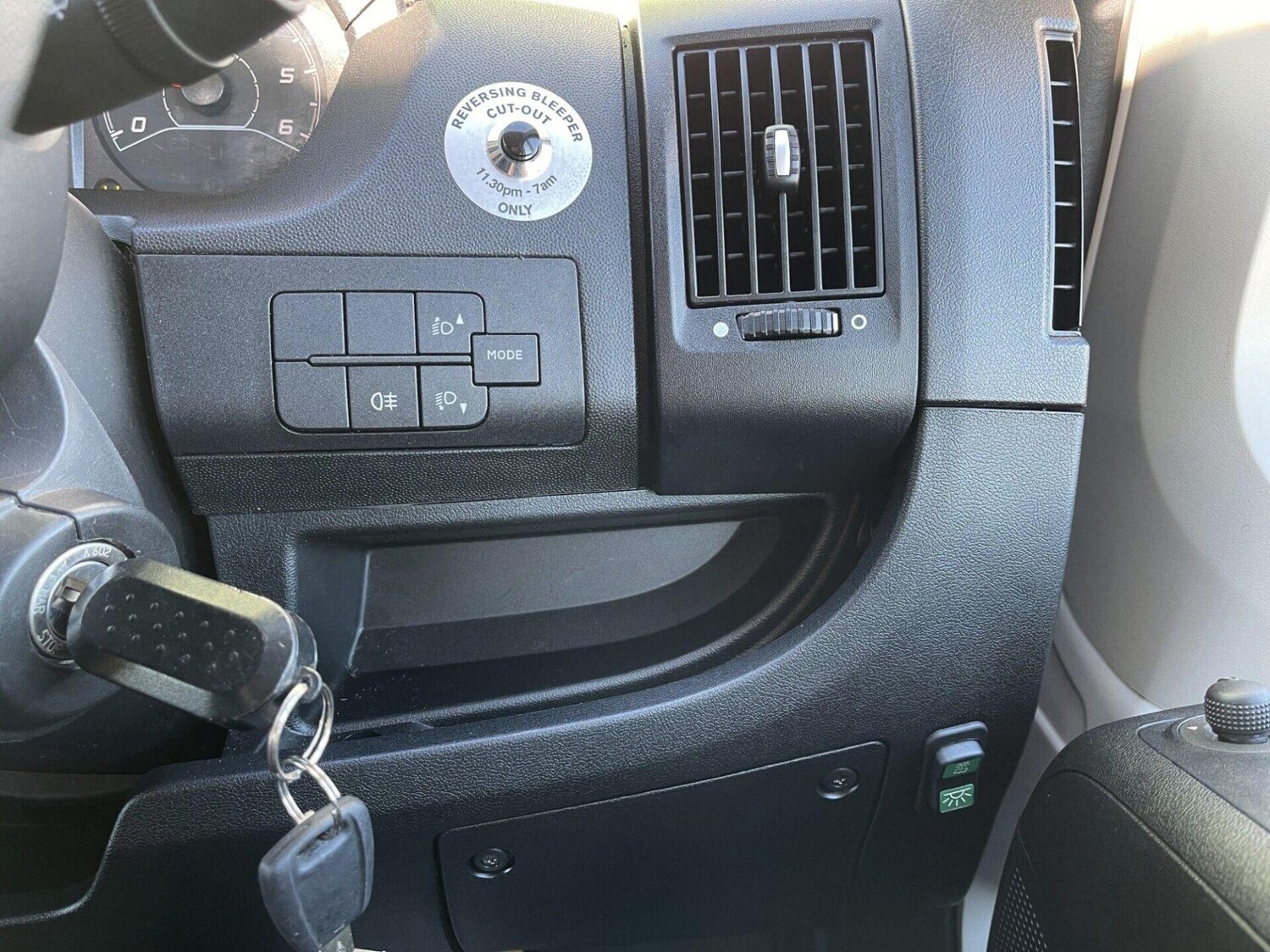 Vehicle 33