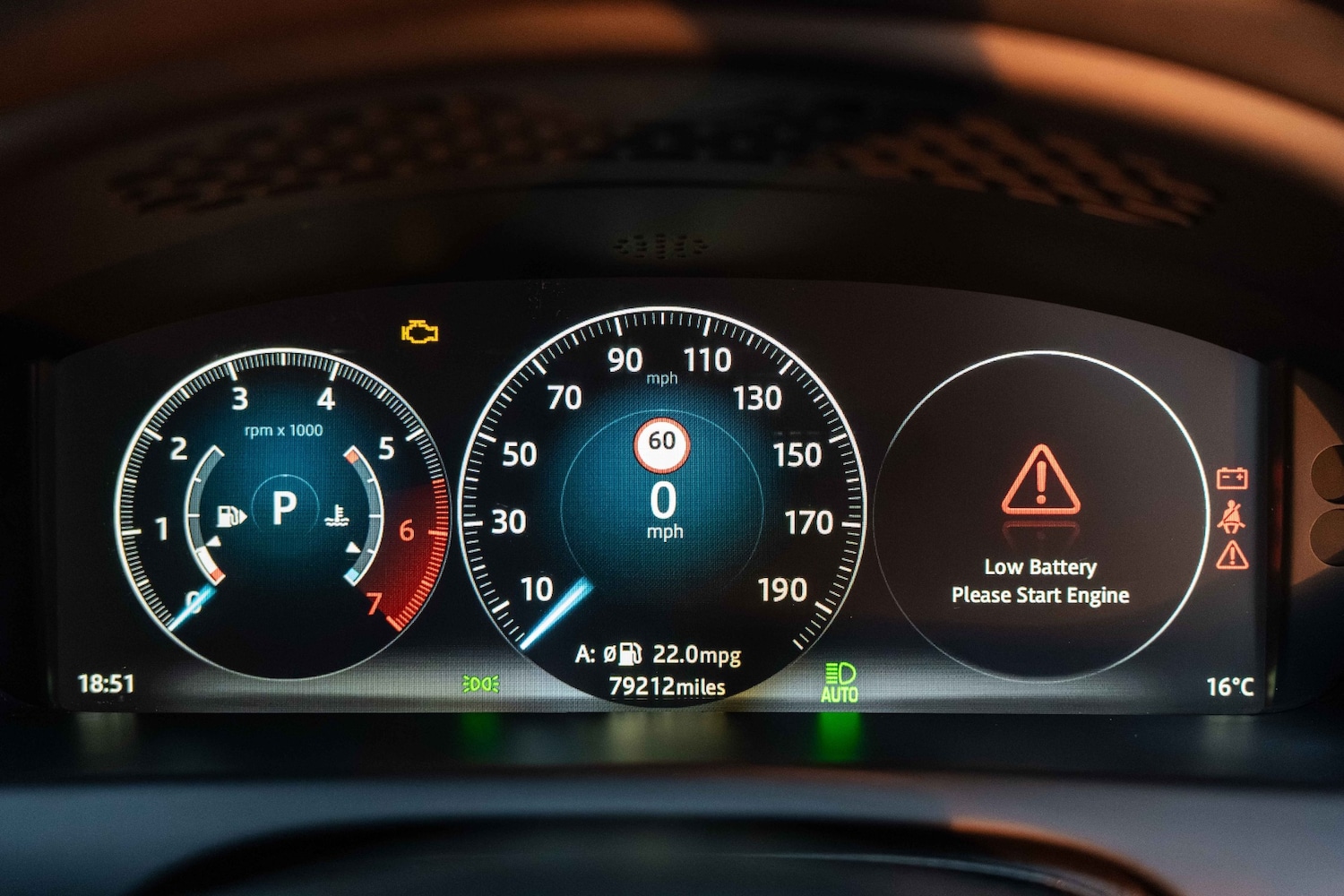 Used Jaguar XJ 2016 for sale - 76070517: Photo 9