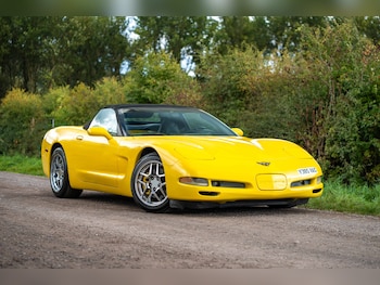2025 (V) - 5.7 V8 2dr Auto