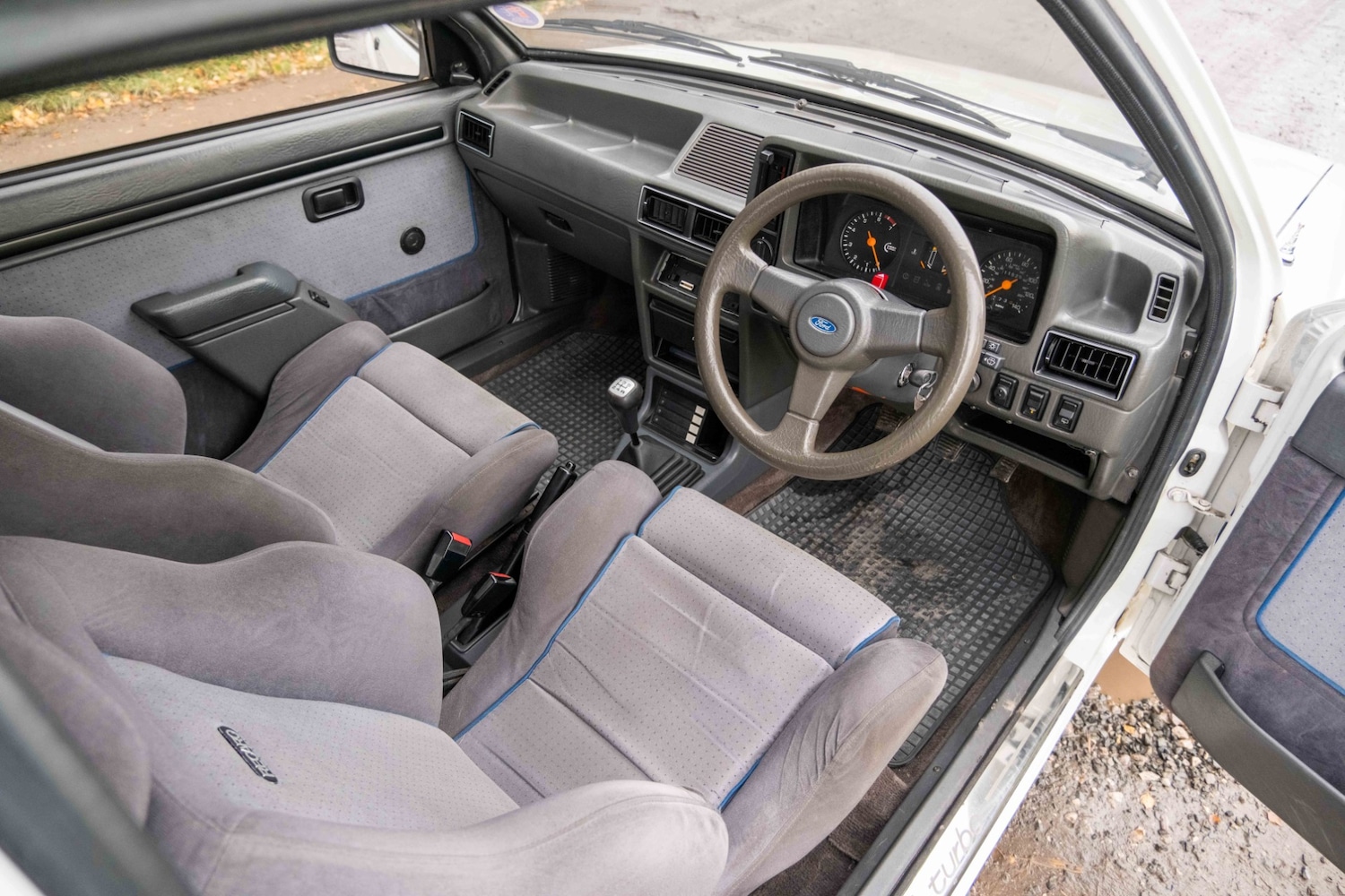 Used Ford Escort 1985 for sale - 76594758: Photo 9