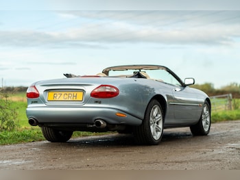 Used Jaguar XK8 1997 for sale - 76590100: Photo