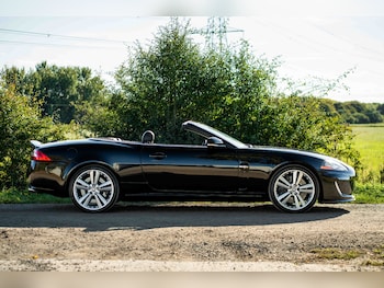Used Jaguar XKR undefined for sale - 76041542: Photo