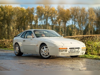 Porsche - 944