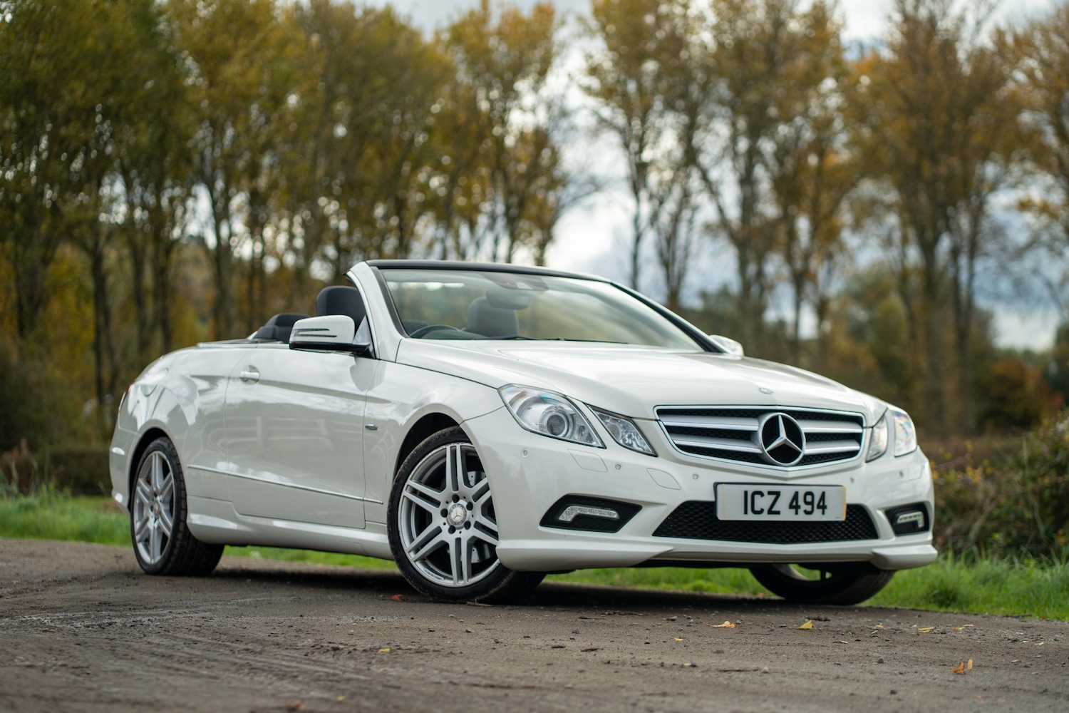 Used Mercedes-Benz E Class 2011 for sale - 76590226: Photo 1