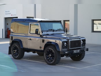 Used Land Rover Defender 2010 for sale - 76594733: Photo