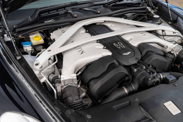 Used Aston Martin Vanquish 2013 for sale - 75869519: Photo 14