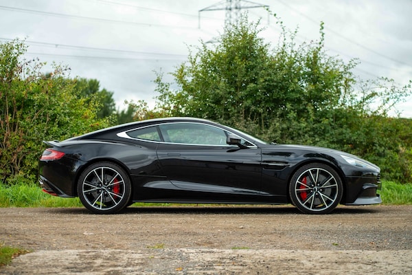 Used Aston Martin Vanquish 2013 for sale - 75869519: Photo 3