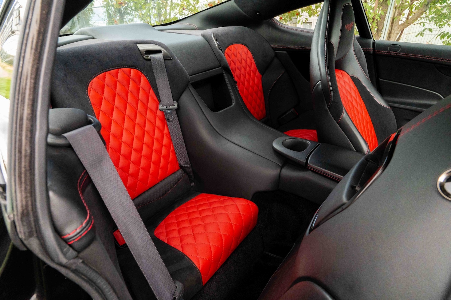 Used Aston Martin Vanquish 2013 for sale - 76594647: Photo 13