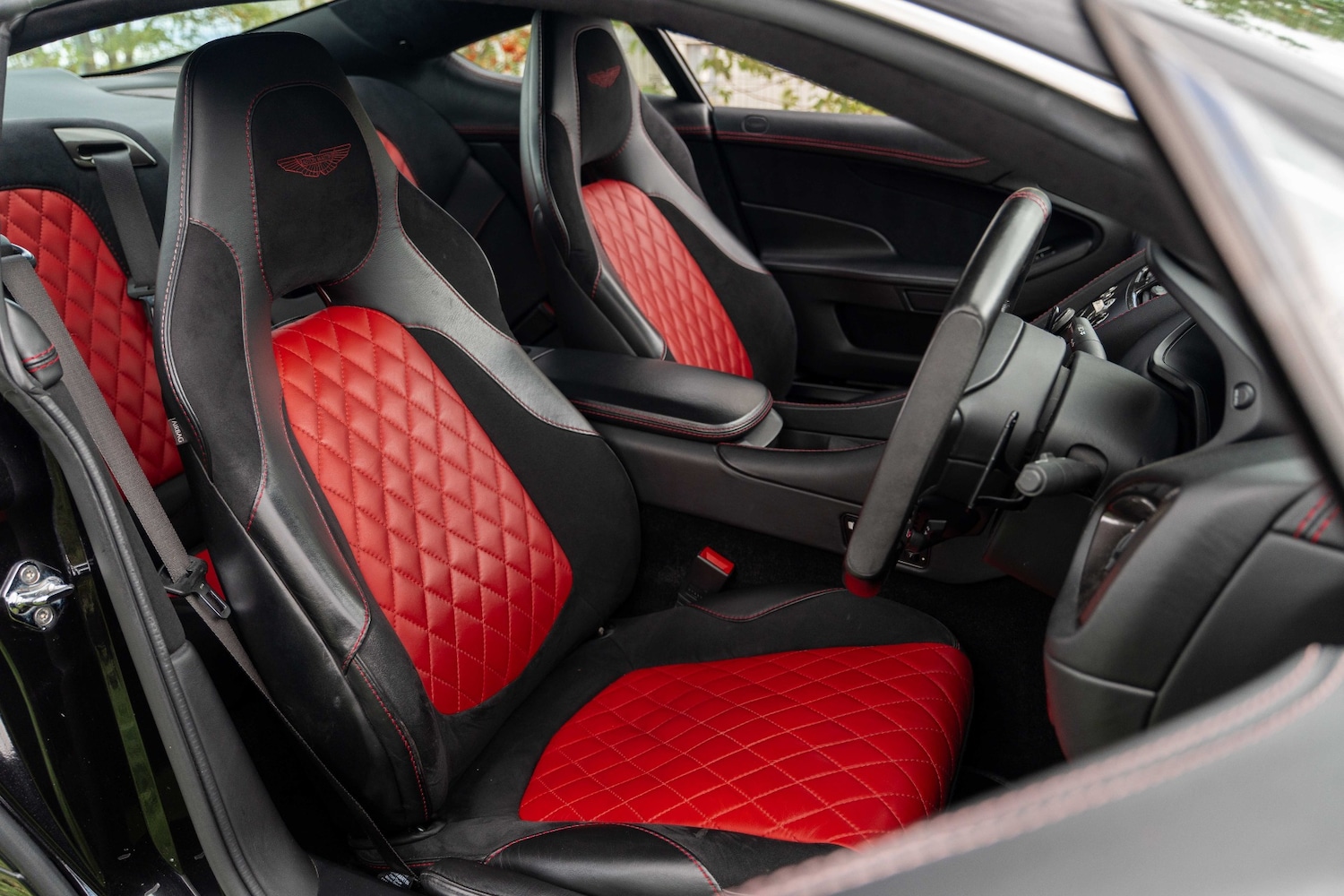 Used Aston Martin Vanquish 2013 for sale - 76594647: Photo 14