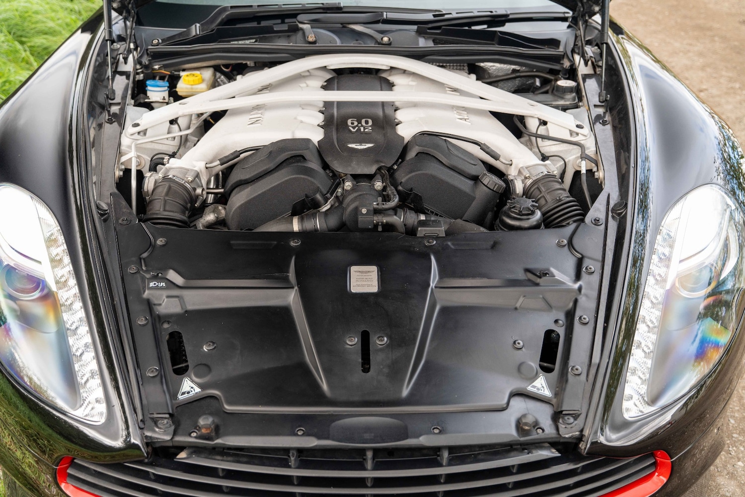 Used Aston Martin Vanquish 2013 for sale - 76594647: Photo 17