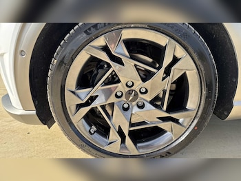 Used Genesis GV60 2024 for sale - 78890664: Photo