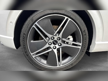 Used Genesis GV60 2025 for sale - 78890693: Photo