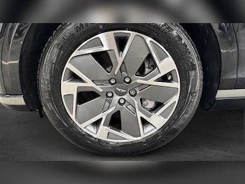 Used Genesis GV70 2024 for sale - 78890672: Photo