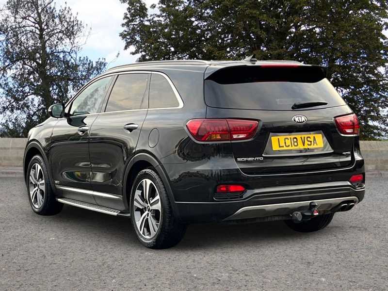 Used Kia Sorento 2018 for sale - 76610099: Photo 2