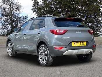 Used Kia Stonic 2021 for sale - 76967040: Photo