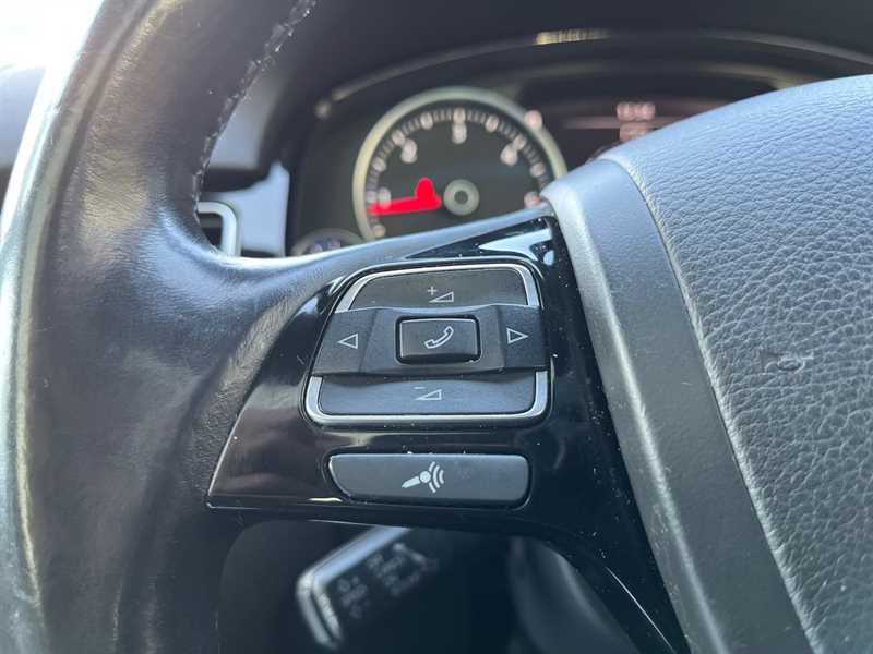 Used Volkswagen Touareg 2016 for sale - 76928283: Photo 16