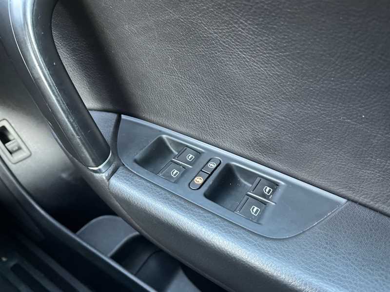 Used Volkswagen Touareg 2016 for sale - 76928283: Photo 18