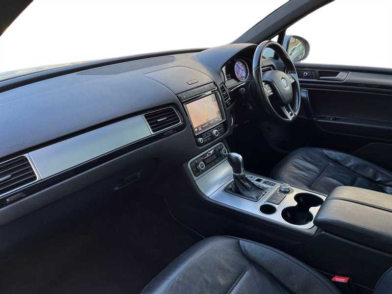 Used Volkswagen Touareg 2016 for sale - 76928283: Photo 7