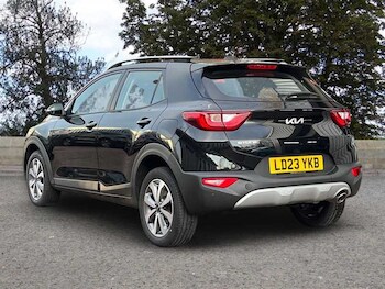 Used Kia Stonic 2023 for sale - 77122825: Photo