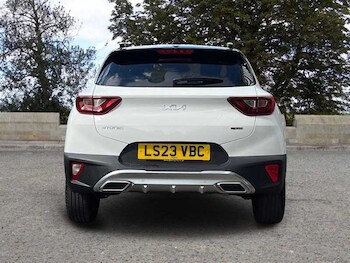 Used Kia Stonic 2023 for sale - 78472730: Photo